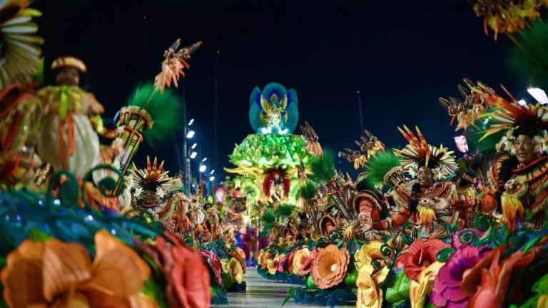 Salgueiro, Imperatriz e Viradouro ensaiam na Sapucaí neste sábado (15)