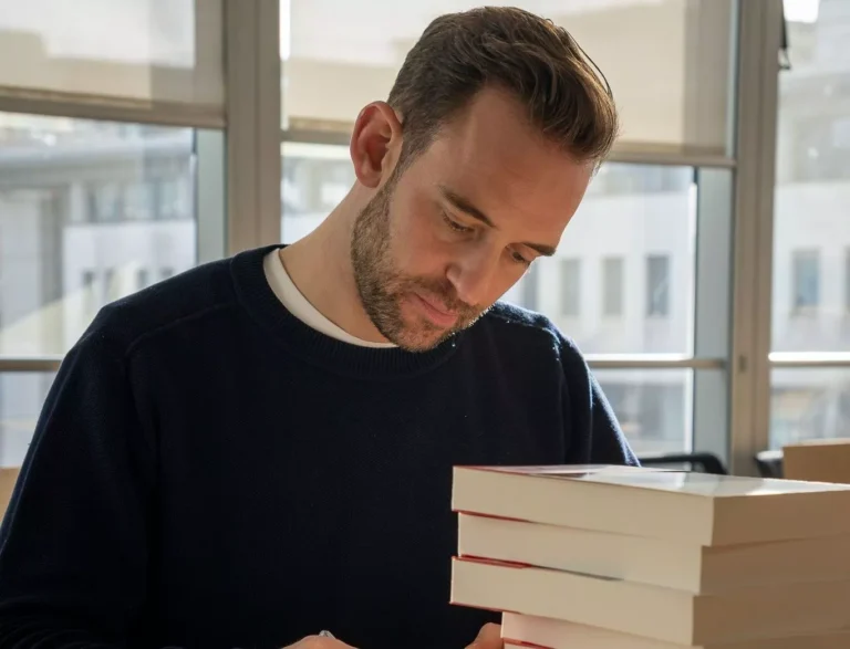 Autor de “Caso Harry Quebert” sobre suspense: “Enredo precisa valer a pena”