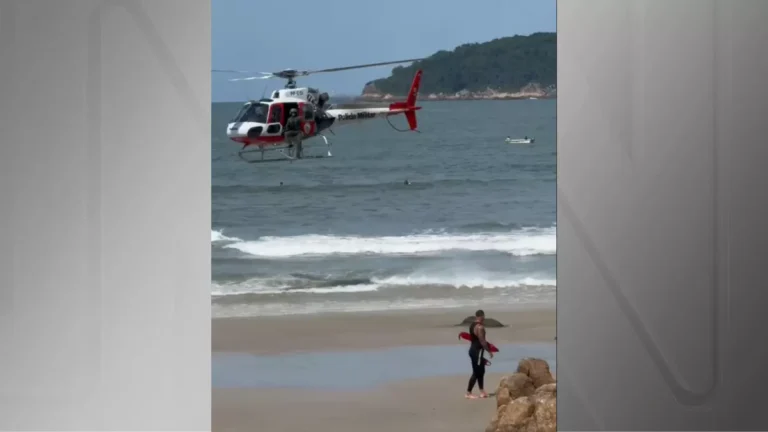 Casal morre afogado em praia no litoral paulista; filho está internado