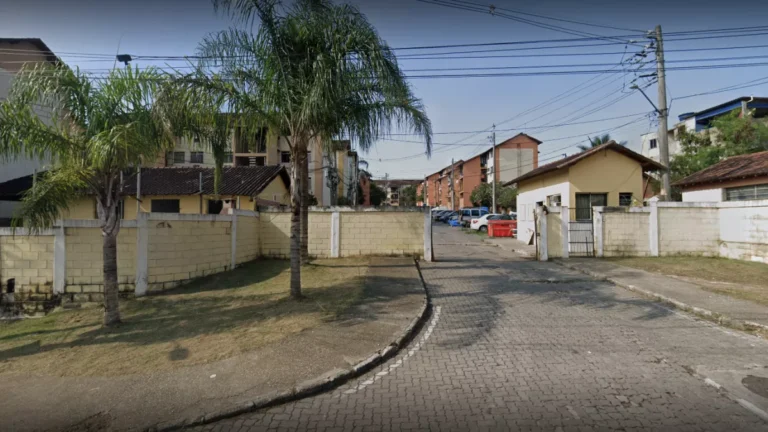 Menino de 11 anos é baleado enquanto jogava futebol na zona oeste do Rio