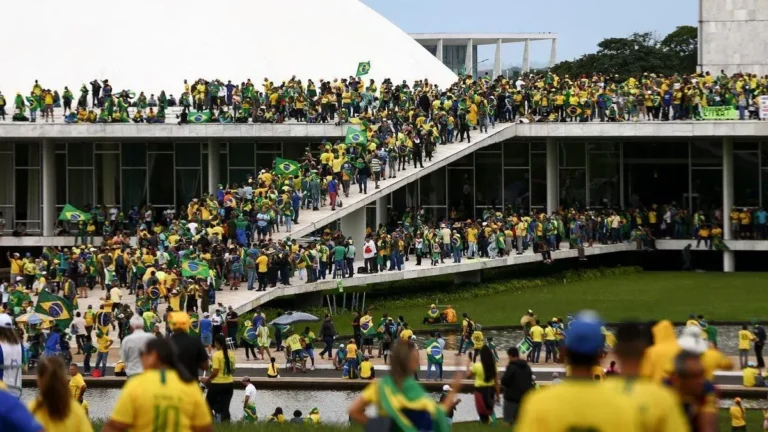 Homem é condenado à prisão por chamar pessoas de bolsonaristas e terrorista