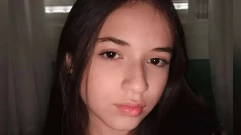 Chocou a web! Saiba o que dizia bilhete recebido por aluna antes de morrer