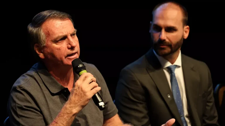 Entenda por que Jair Bolsonaro depõe à PF no inquérito de Eduardo