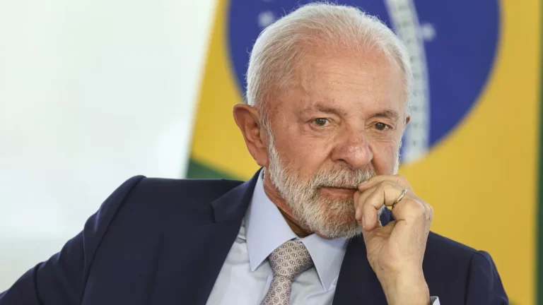 Lula reúne ministros e líderes para discutir CPMI do INSS