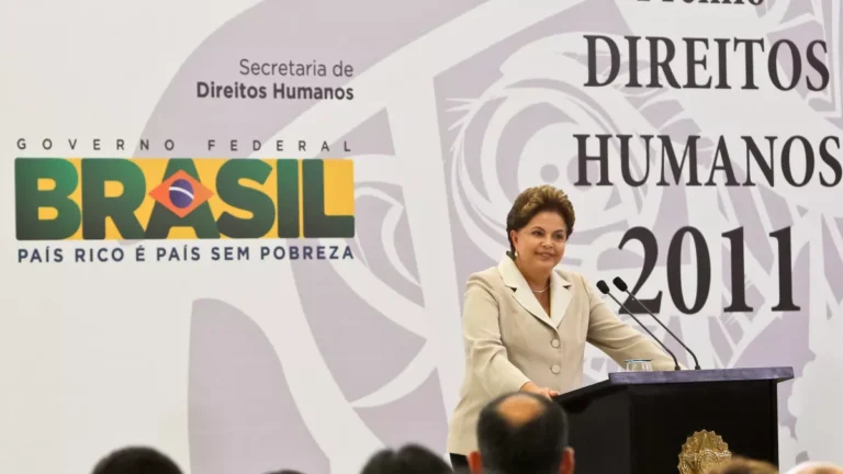 Entenda por que Dilma Rousseff foi anistiada