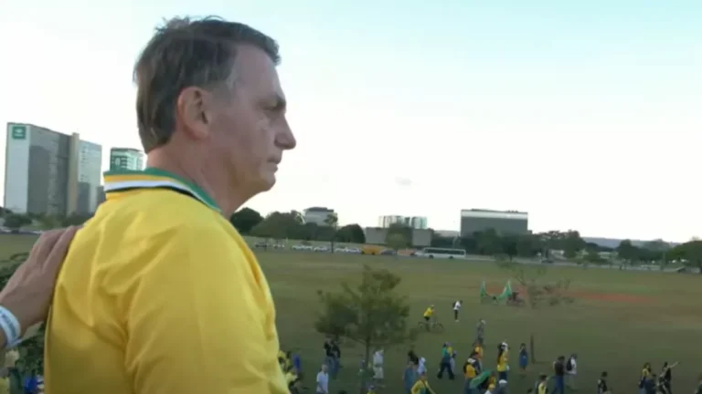 Bolsonaro decidirá cargo que Eduardo disputará em 2026, diz Ciro Nogueira