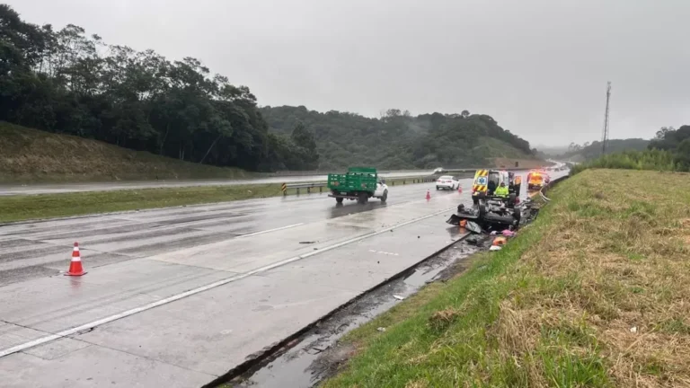 Acidente no Rodoanel deixa 4 pessoas mortas na Grande São Paulo