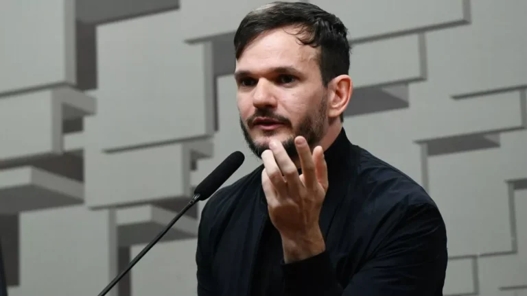 Quem tem voz na internet, tem que falar contra, diz padre em CPI das Bets