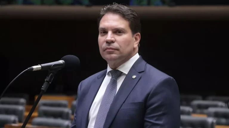 PSOL vai acionar STF contra decisão da Câmara que suspendeu ação de Ramagem