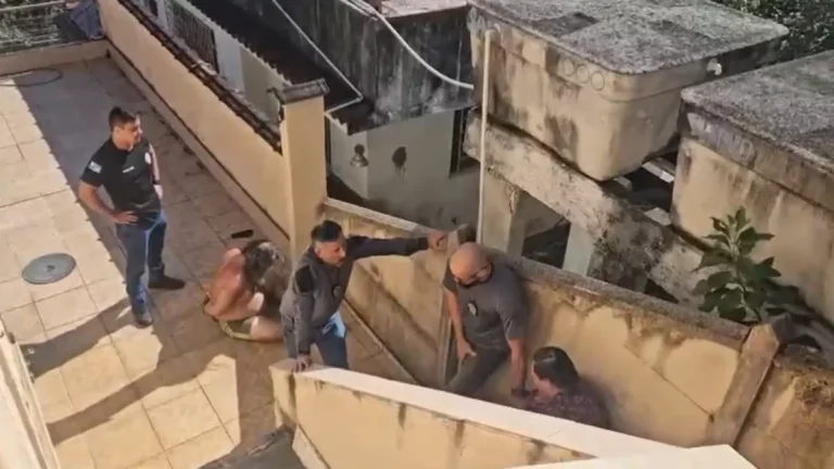 Irmãos mantiveram corpo de pai morto em casa por 6 meses no RJ, diz polícia