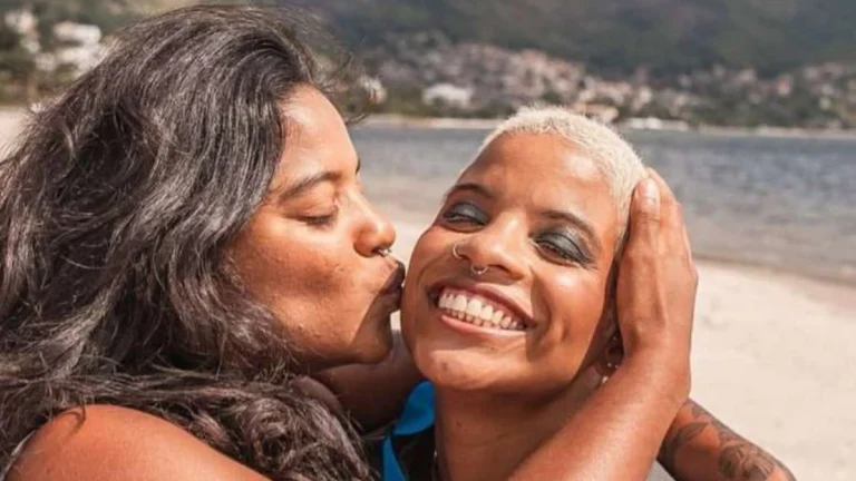 A vida vai ser muito difícil sem você: Juliana Marins ganha texto de chorar da irmã após corpo ser içado de vulcão na Indonésia