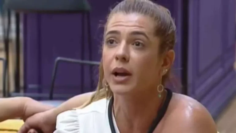 Power Couple: Adriana é desmascarada e web percebe: Oportunista