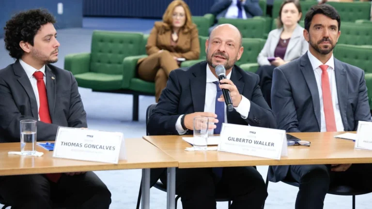 Governo deve editar Medida Provisória para ressarcir aposentados