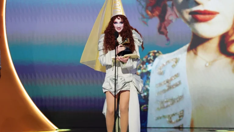 Chappell Roan questiona hate: “Sou a mais insuportável da nossa geração?”