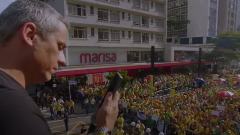 Gayer exibe áudio de Moraes durante ato de Bolsonaro em SP