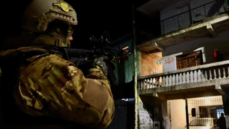 Polícia prende 66 pessoas em megaoperação contra tráfico e homicídios no PR