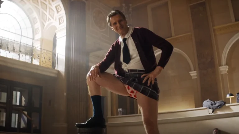 “Corra que a Polícia Vem Aí” mostra Neeson e Pamela Anderson em trailer