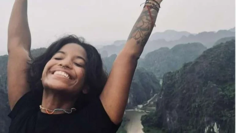 Brasileira que caiu em vulcão está morta, anuncia família