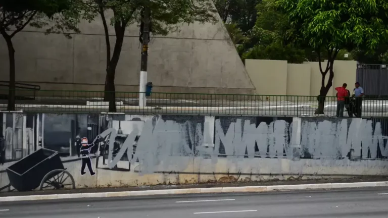 Projeto que suspende CNH de pichadores avança na Câmara