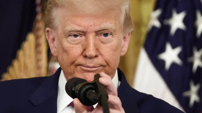 Trump pressiona Senado para aprovar megaprojeto que gera dívida trilionária