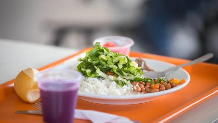 Políticos comemoram saída do Brasil do Mapa da Fome