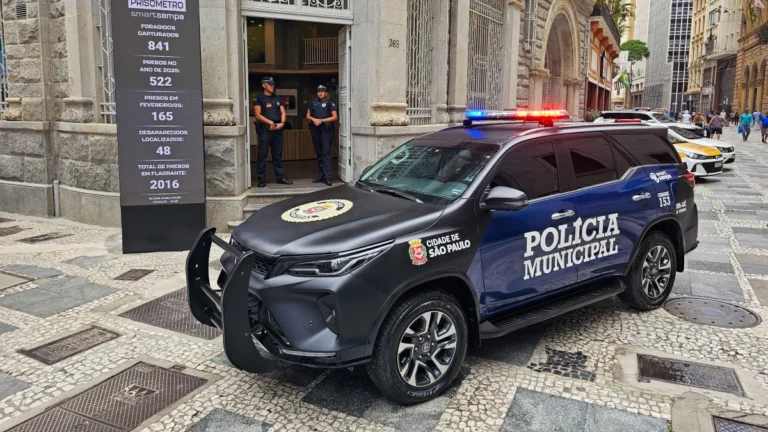 Homem é morto a facadas no centro de SP