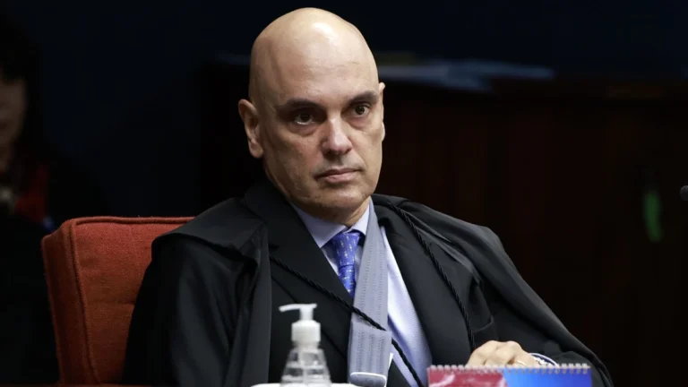 Governistas reagem à Lei Magnitsky contra Moraes e criticam Bolsonaro