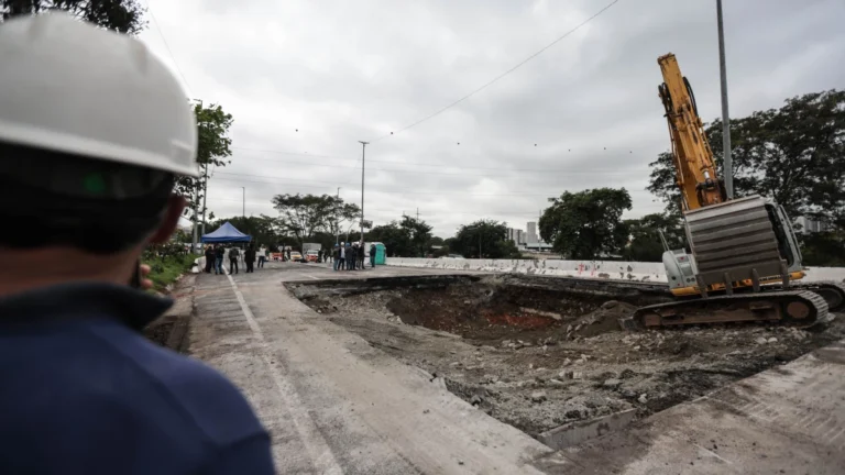 Sabesp apresenta plano de ação para conter esgoto na Marginal Tietê