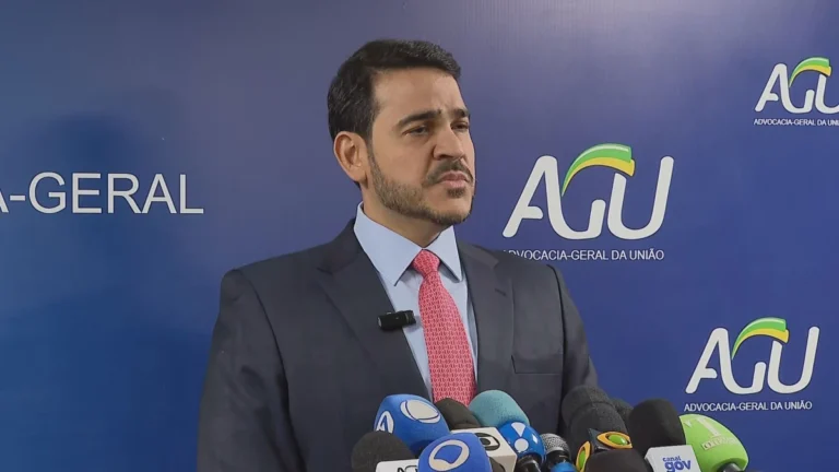 Retomada de aumento de IOF e Moraes na relatoria: os pedidos da AGU ao STF