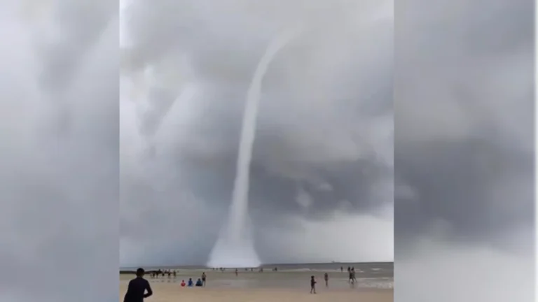 Banhistas registram tromba d’água em praia no Pará; vídeo