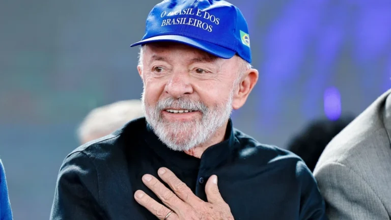 Se Trump estiver trucando, vai tomar um seis, diz Lula sobre tarifaço