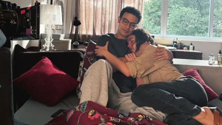 Marquezine e Malheiros aparecem em bastidores da série “Amor da Minha Vida”