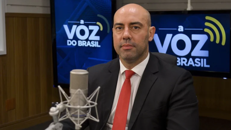 Ex-diretor do MJ diz que Torres queria nova ação da PRF no 2º turno