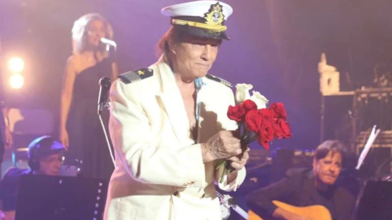 Quem é a namorada de Roberto Carlos? Aos 83 anos, cantor admite relação e garante ser intenso em todos aspectos: É sempre muito…