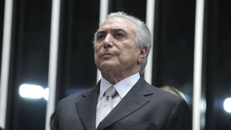 À CNN, Temer diz que mudança em foro privilegiado requer diálogo com STF