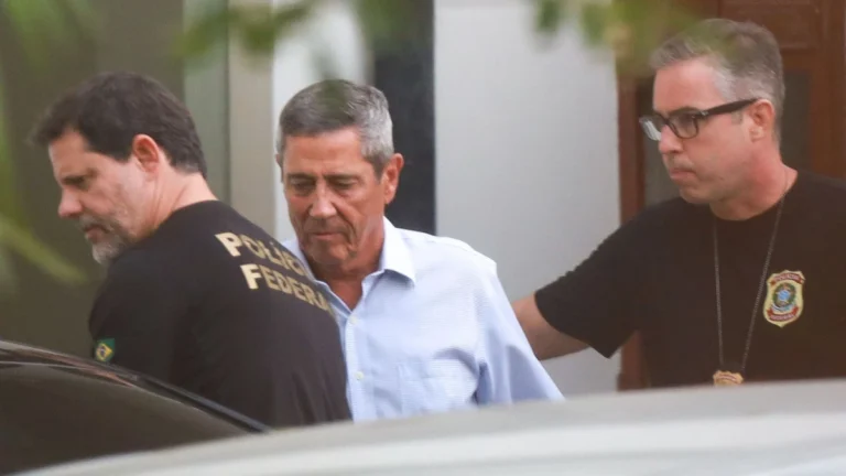 Após quatro negativas, Braga Netto volta a recorrer contra prisão