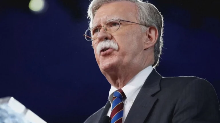 Saiba quem é John Bolton, ex-conselheiro de Segurança de Donald Trump