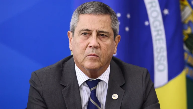 Braga Netto nega plano de golpe e pede para ser absolvido pelo STF