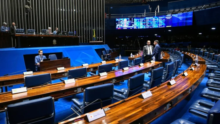 Senado deve votar nesta terça projeto que muda Lei da Ficha Limpa