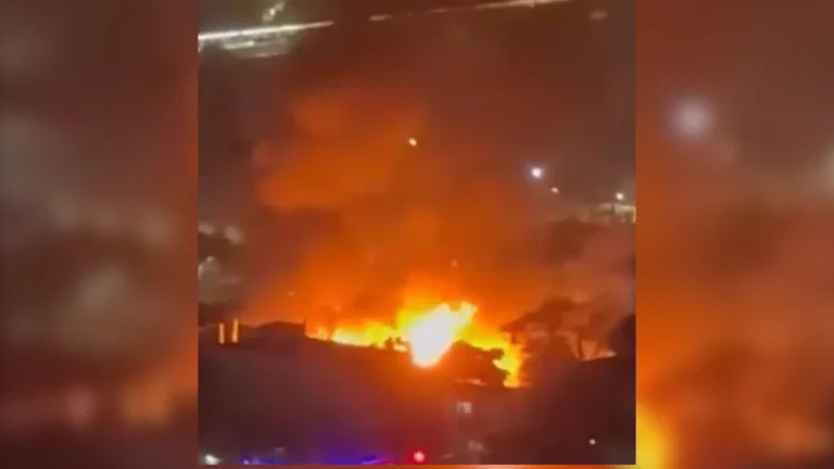 Queda de balão provoca dois incêndios simultâneos em Santo André, SP