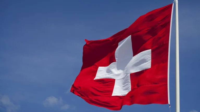 Suíça negocia tarifa com secretário de Estado dos EUA nesta quarta (6)