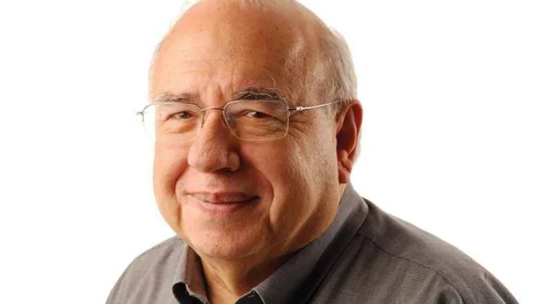 Luis Fernando Verissimo segue internado em estado grave em Porto Alegre