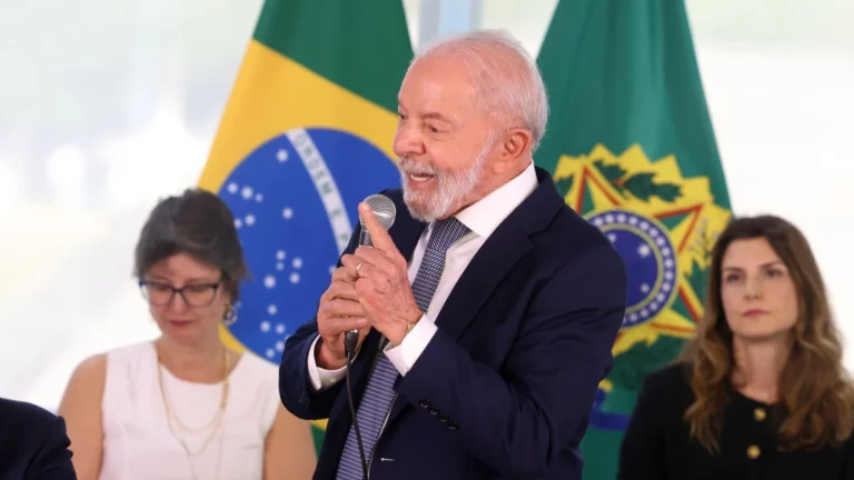 Lula sobre EUA: Quando quiserem negociar, Lulinha paz e amor está de volta