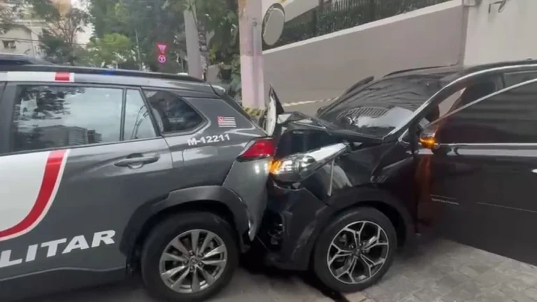 Vídeo: PM impede furto a condomínio e apreende dois adolescentes em SP