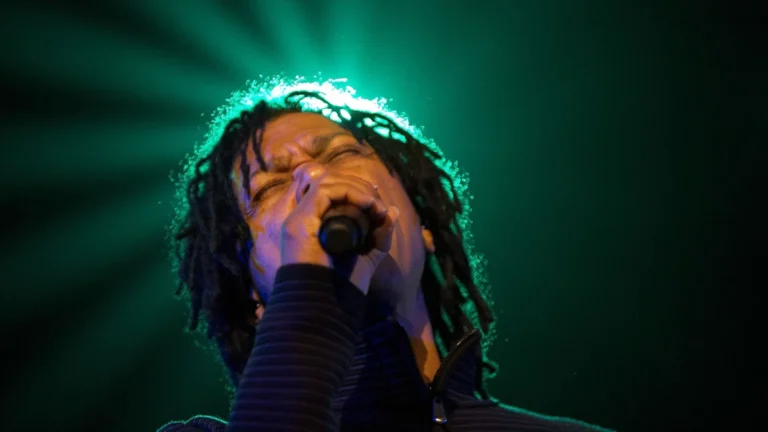 Djavan anuncia 26º disco e turnê de 50 anos de carreira