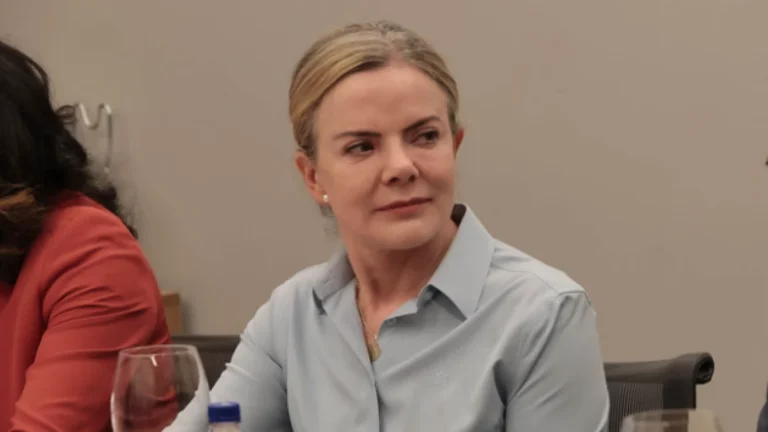 Não deixaremos CPMI do INSS ser instrumentalizada, diz Gleisi à CNN