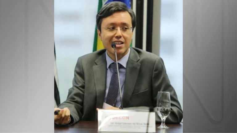 Auditor envolvido em esquema da Ultrafarma é exonerado de cargo do governo