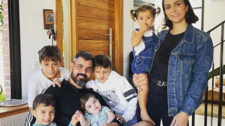 Juliano Cazarré detalha rotina com os seis filhos: “Vários desafios”