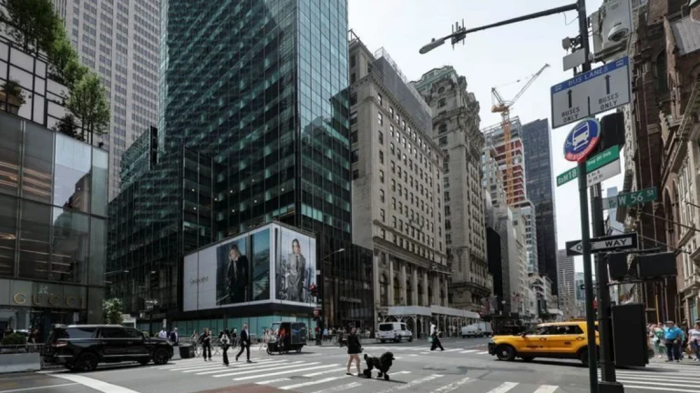 S&P afirma classificação de crédito “AA+” dos EUA e cita receita tarifária