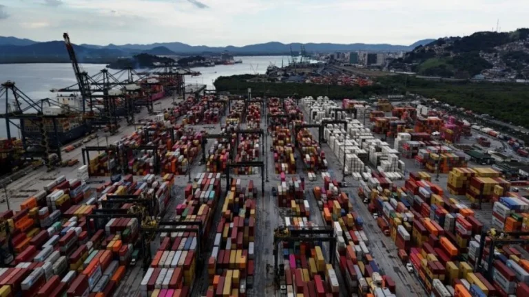 Portos esperam retomada da “corrida das exportações” após isenções de Trump